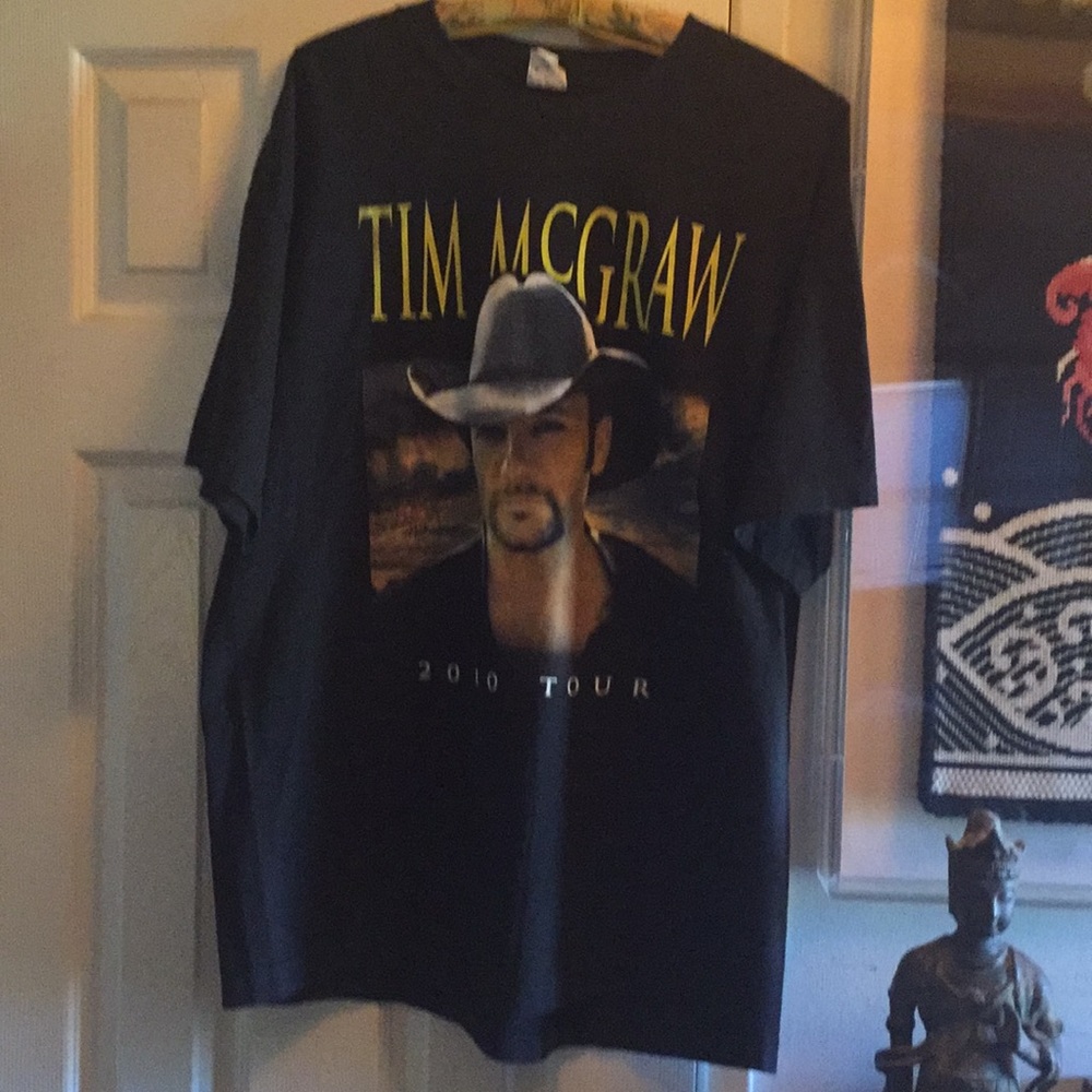 Tim McGraw & Lady Antebellum your tee